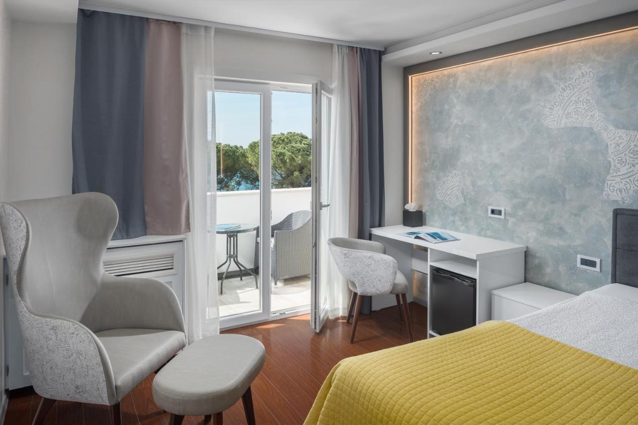 Hotel Tomi Порторож Екстериор снимка