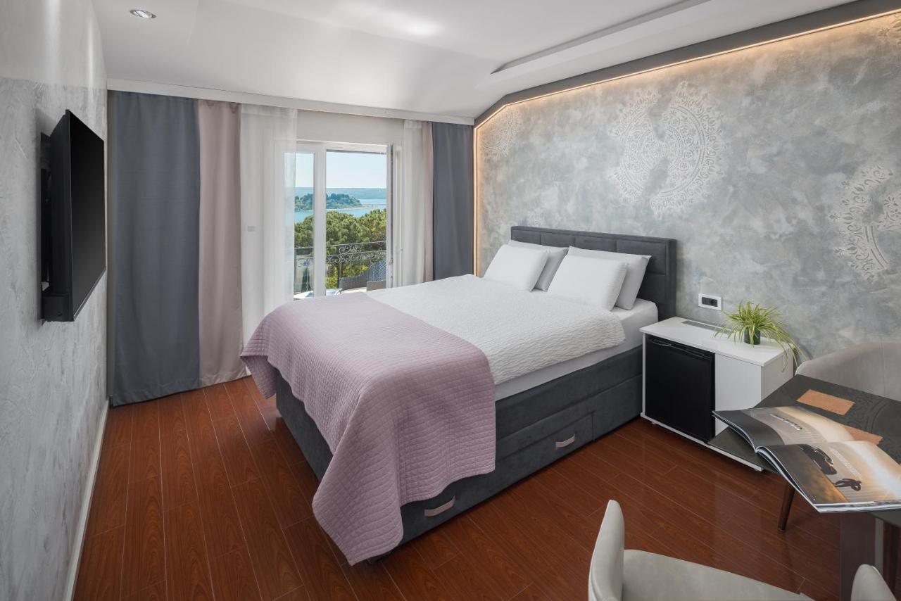 Hotel Tomi Порторож Екстериор снимка