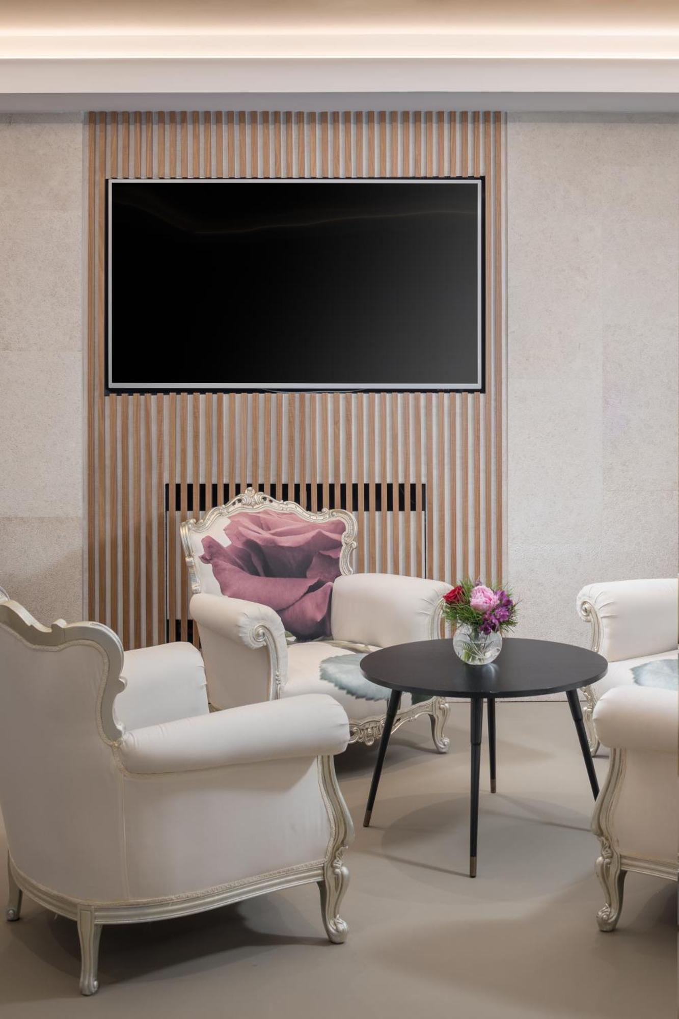 Hotel Tomi Порторож Екстериор снимка